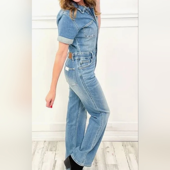 NWOT Judy Blue short sleeve denim jumpsuit size small - Picture 2 of 3